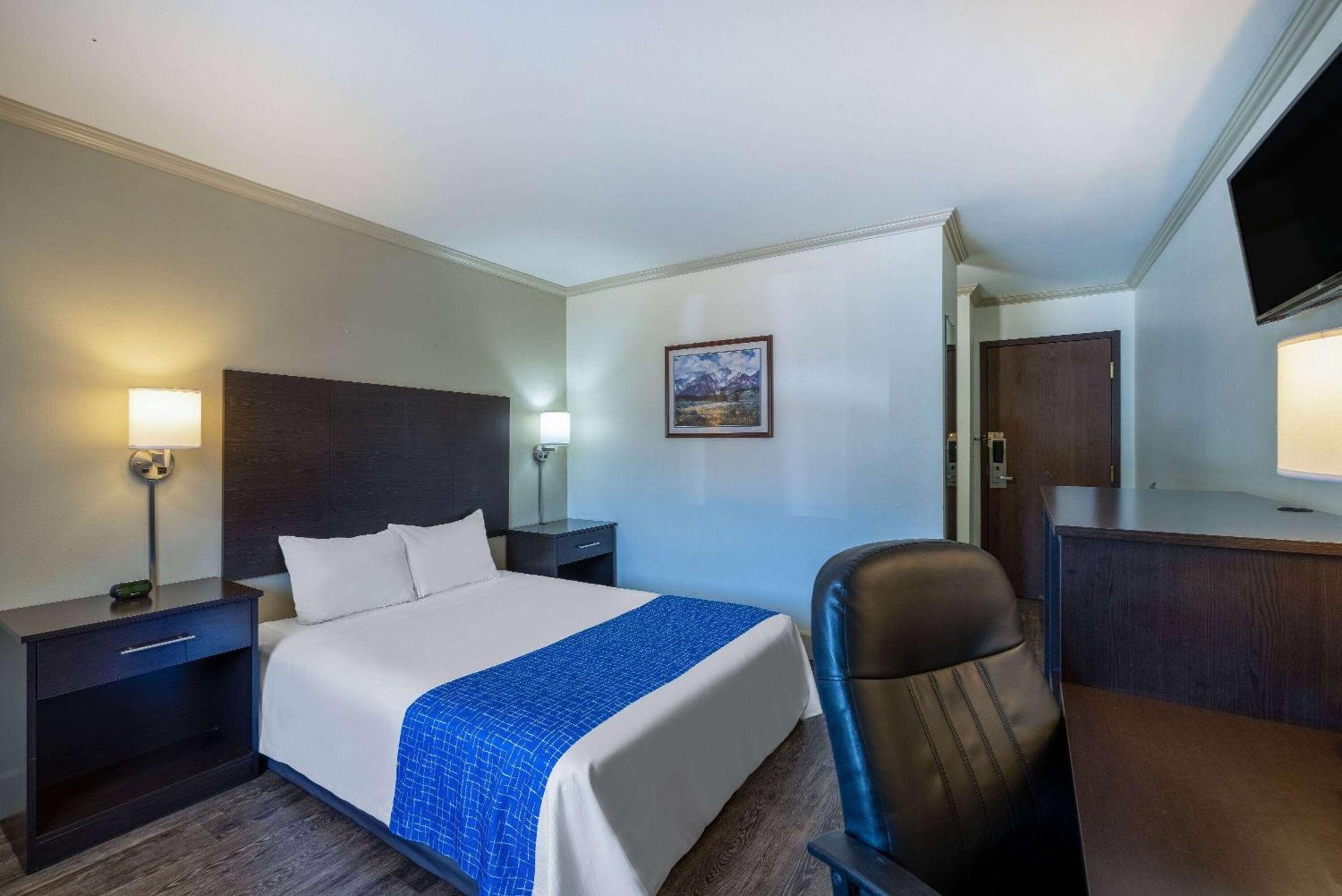 Travelodge By Wyndham Livingston Esterno foto