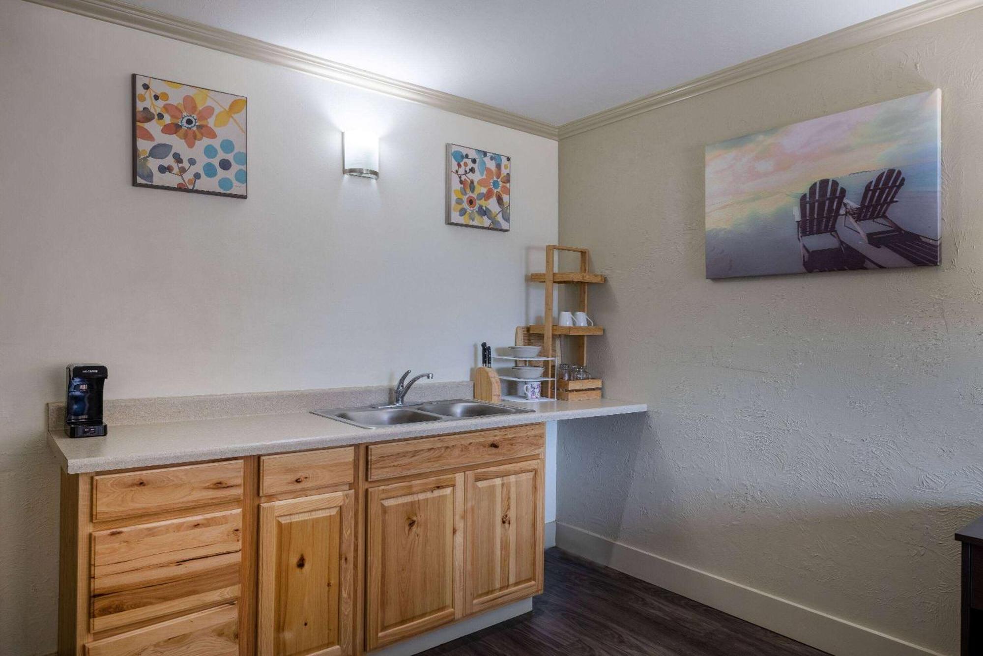 Travelodge By Wyndham Livingston Esterno foto