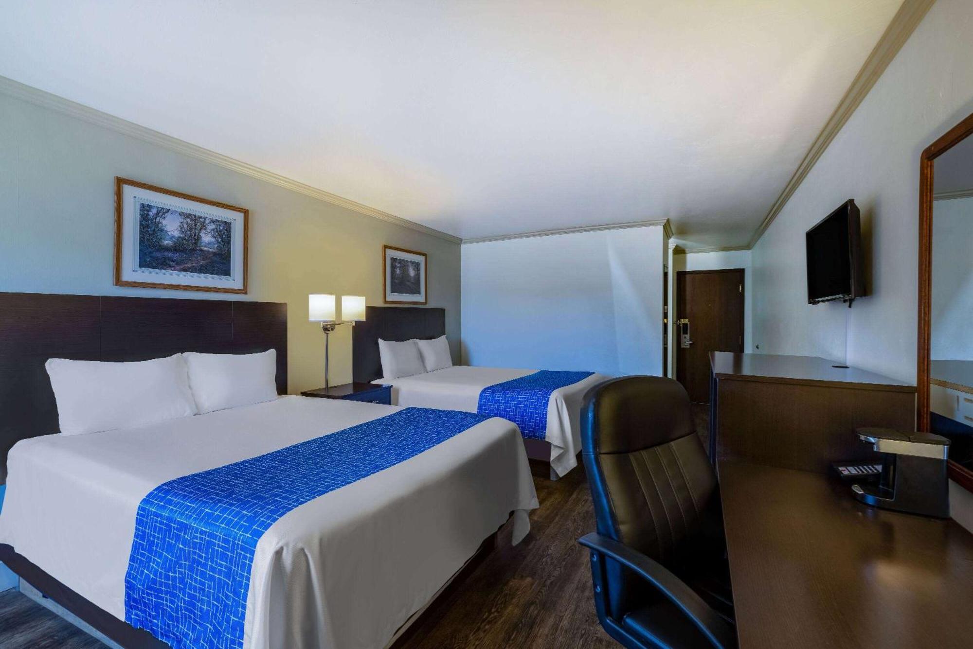 Travelodge By Wyndham Livingston Esterno foto