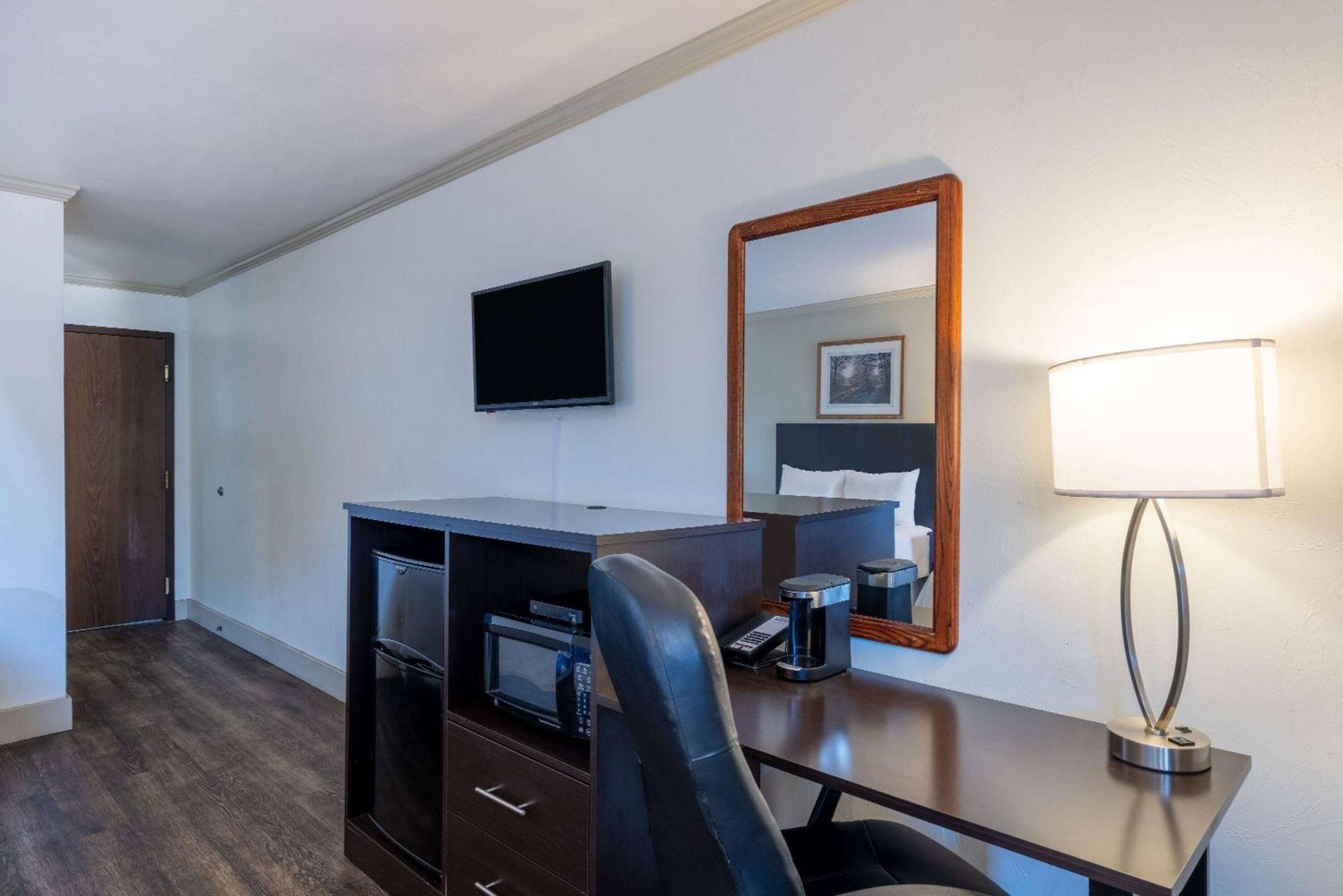 Travelodge By Wyndham Livingston Esterno foto