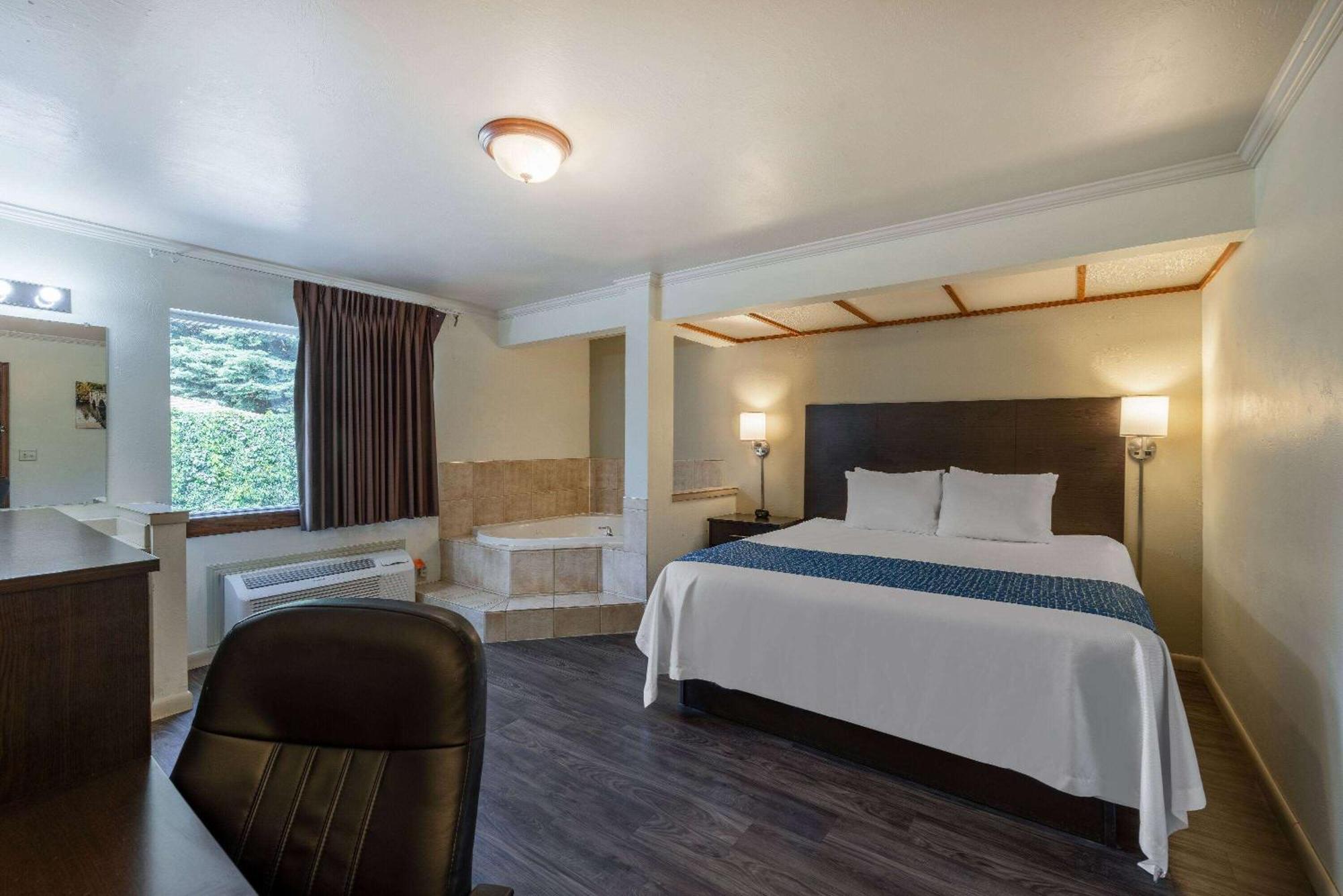 Travelodge By Wyndham Livingston Esterno foto
